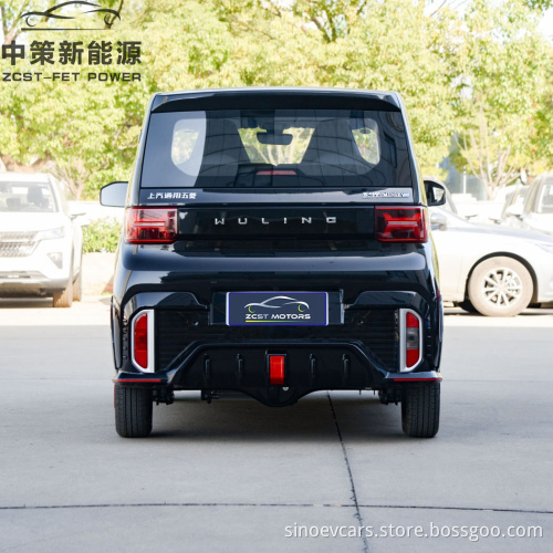 Wuling Mini EV 4 -колесный взрослый высокоскоростной автомобили с высокой скоростью EV, изготовленные в Китае